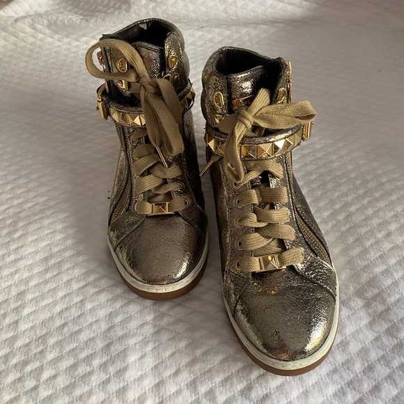 Michael Kors Gold Glam Studded Hightops Sz 8.5 M - Picture 1 of 5